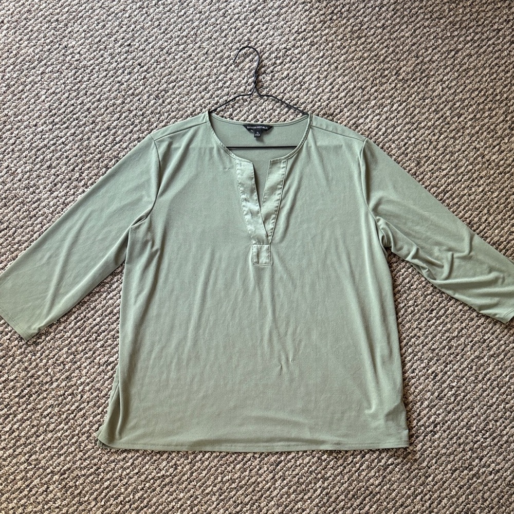 Banana Republic Sage Green V-Neck Blouse